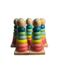 drewniana-piramida-teczowa-sorter-kolka-zabawka-edukacyjna