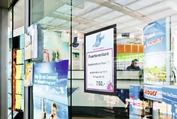 duraframe-a4-magnetyczna-ramka-durable-format-a4-stan-nowy