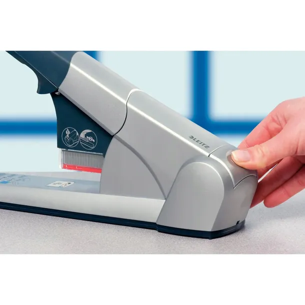 zszywacz-kasetowy-leitz-waga-z-opakowaniem-0-15-kg