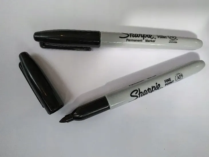 sharpie-marker-fine-czarny-liczba-sztuk-w-opakowaniu-2-szt