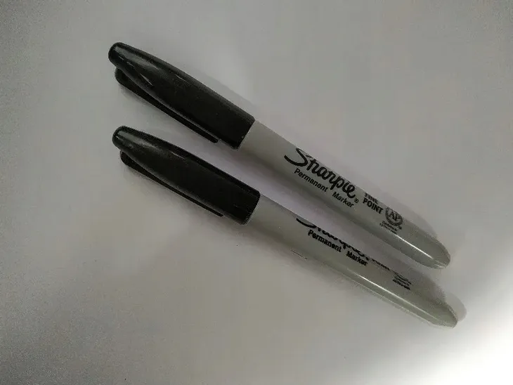 sharpie-marker-fine-czarny-stan-nowy-rodzaj-permanentny