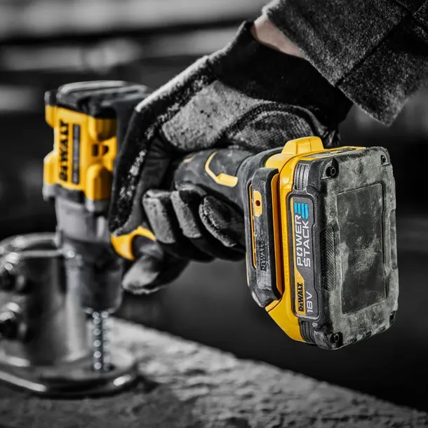 wkretarka-18v-2x17ah-powerstack-dewalt-dcd805e2t-typ-akumulatora-li-ion