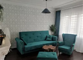 sofa-komplet-z-funkcja-spania-wersalka-rozkladana-kanapa-uszak-puf-pikowany