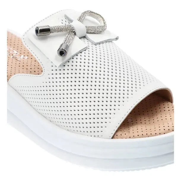 klapki-venezia-1431285-white-plec-produkt-damski
