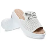klapki-venezia-1431285-white-wysokosc-obcasa-platformy-5-cm