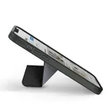 uniq-etui-transforma-iphone-13-czarny-material-skora-naturalna
