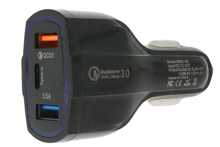 ladowarka-samochodowa-x2-usb-i-usb-typ-c-stan-nowy-prad-wyjsciowy-3500-ma
