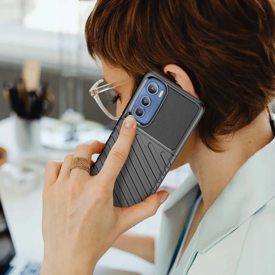 thunder-case-etui-motorola-edge-30-czarne-stan-nowy