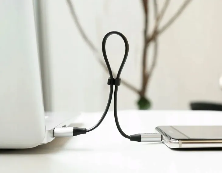 krotki-plaski-kabel-usb-c-android-auto-or-23cm-stan-nowy-zgodnosc-ze-standardem-quick-charge-1-0-quick-charge-2-0-quick-charge-3-0
