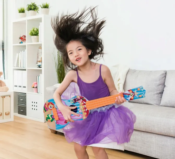 gitara-gitarka-dla-dzieci-struny-54-cm-marka-malplay