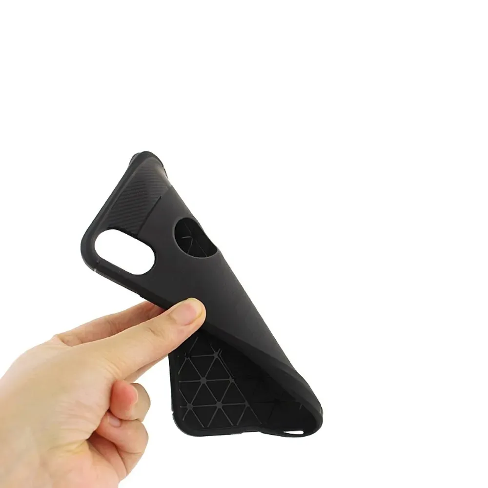 nakladka-simple-black-do-iphone-6-6s