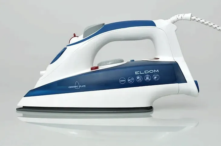 zelazko-ceramiczne-eldom-da28c-2200w-waga-z-opakowaniem-0-3-kg