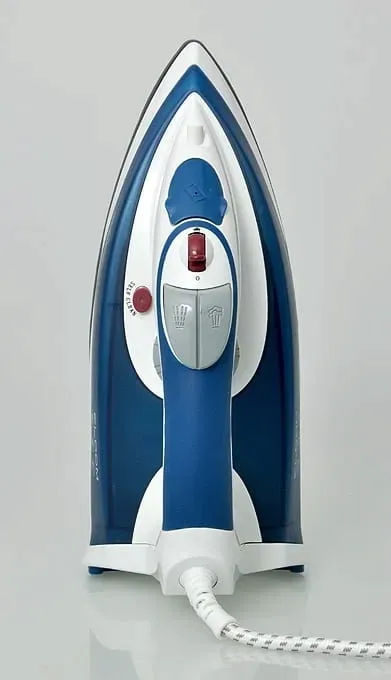 zelazko-ceramiczne-eldom-da28c-2200w-stan-nowy