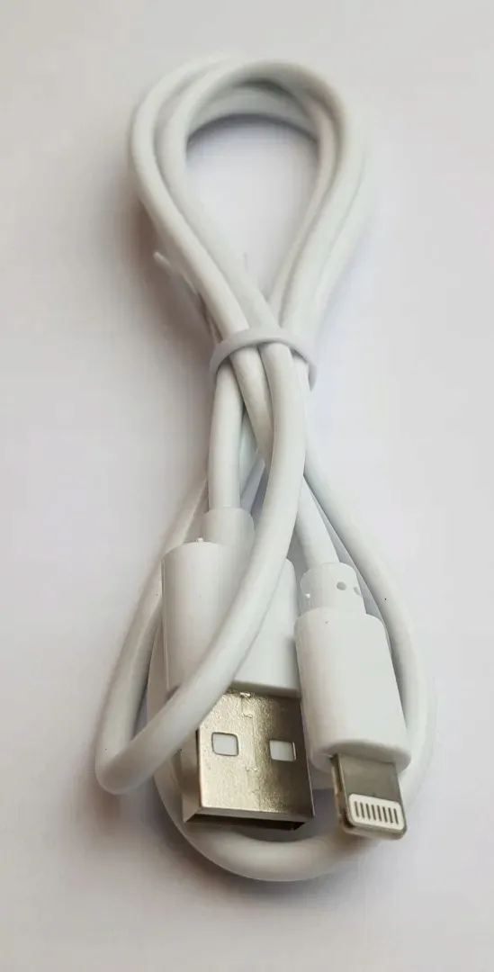 kabel-premium-usb-lightning-1m-2-4a-stan-nowy