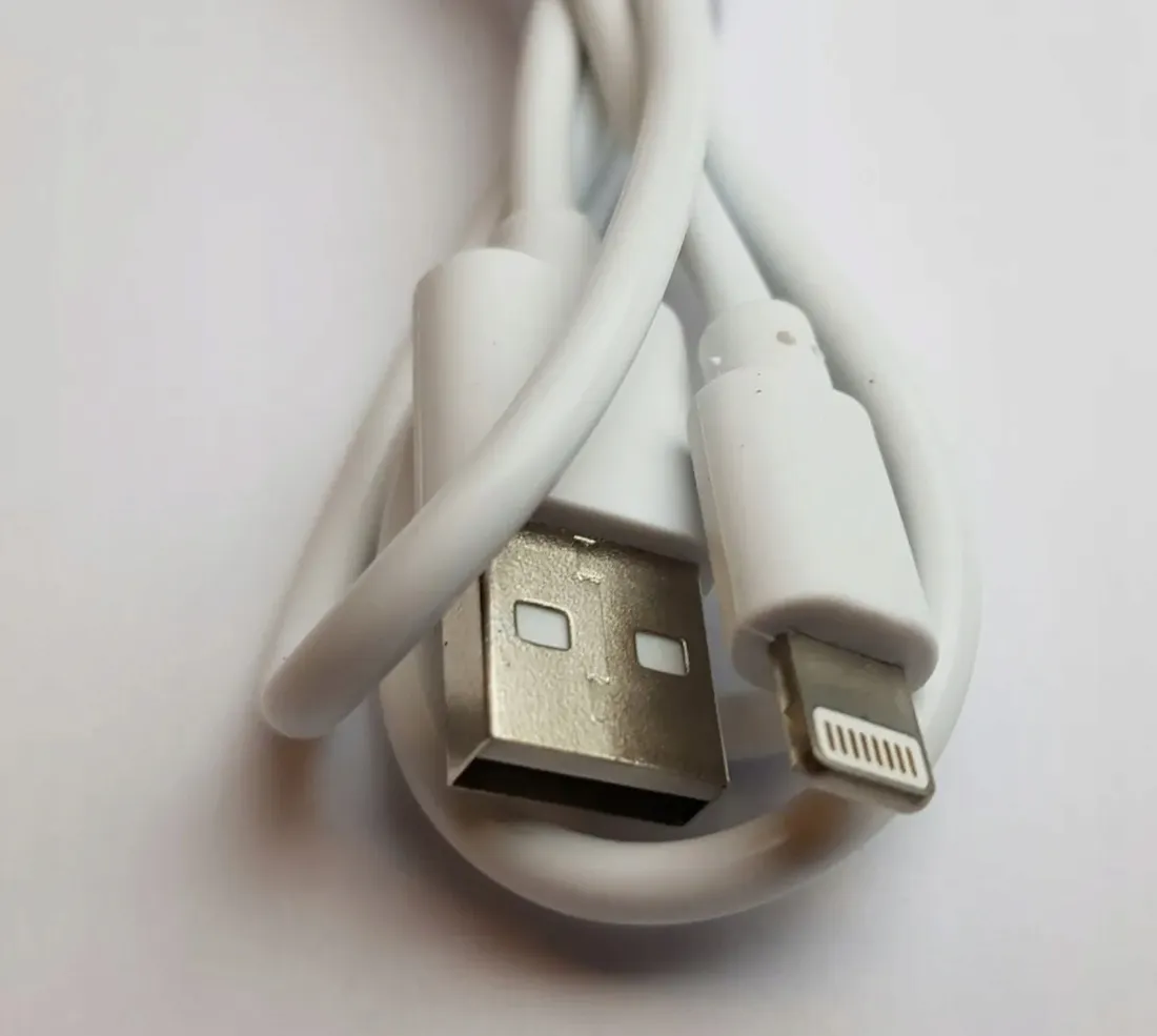kabel-premium-usb-lightning-1m-2-4a