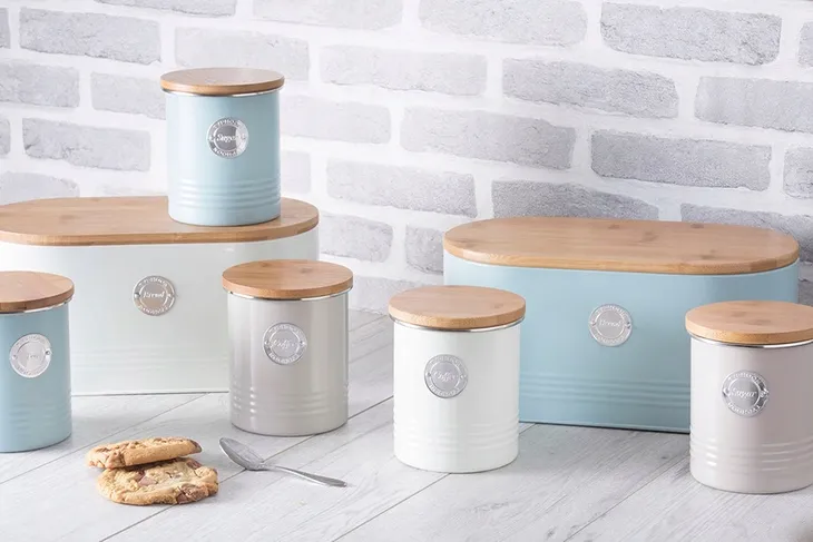 kompostownik-bialy-monochrome-typhoon-cechy-dodatkowe-z-filtrem-z-pokrywa