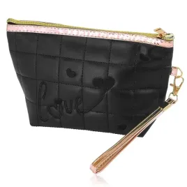 kosmetyczka-pikowana-love-czarna