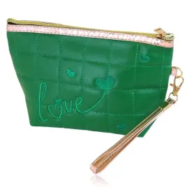 kosmetyczka-pikowana-love-zielona