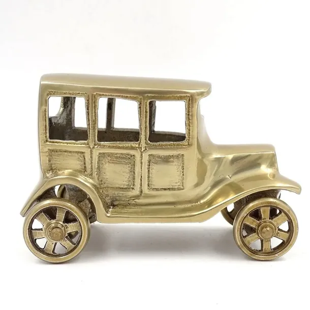 samochod-retro-model-metalowy-n796-stan-nowy