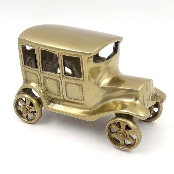 samochod-retro-model-metalowy-n796-stan-nowy