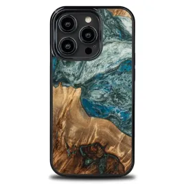 etui-bewood-unique-iphone-14-pro-planets-ziemia