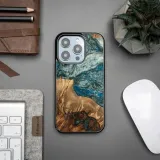 etui-bewood-unique-iphone-14-pro-planets-ziemia-stan-nowy