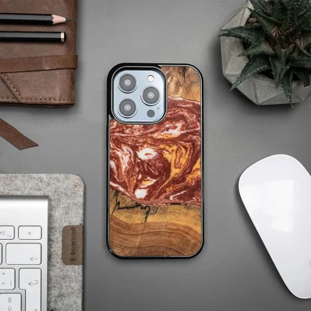 etui-bewood-unique-iphone-14-pro-planets-mars-stan-nowy