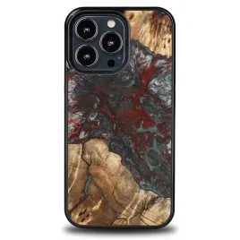 etui-bewood-unique-iphone-13-pro-planets-pluton