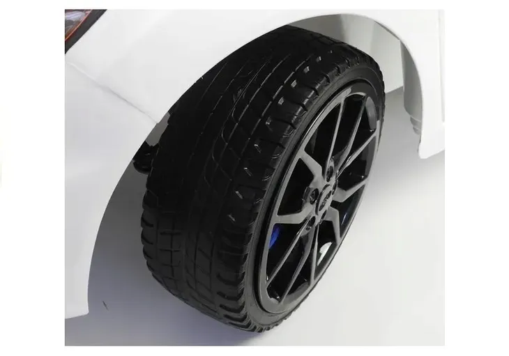 auto-na-akumulator-ford-focus-rs-biale-stan-nowy-kolor-inny