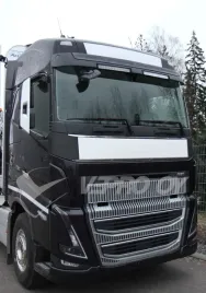 tablica-reklamowa-na-przedni-grill-volvo-fh5-2023