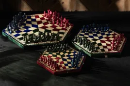 szachy-dla-trojki-graczy-32x28cm-trojkolorowe