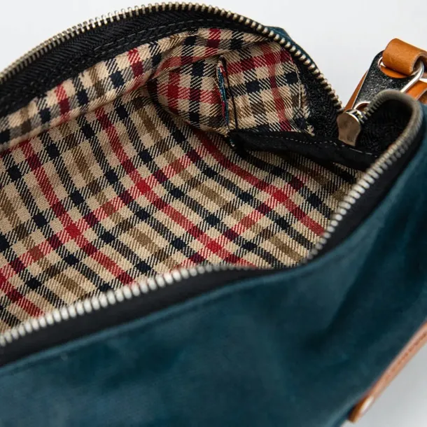 saszetka-bewood-inside-navy-s-plec-produkt-uniseks