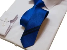 elegancki-sledzik-w-kolorze-chabrowym-delikatny-wzorek