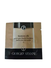 giorgio-armani-luminous-silk-5-5-podklad-rozswietlajacy-1-ml