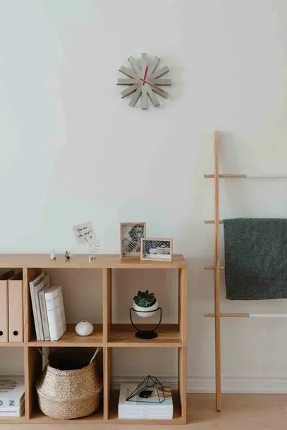 clock-ribbon-wall-steel-marka-inna