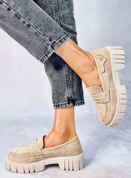 mokasyny-na-platformie-chandra-beige-36-cechy-dodatkowe-brak