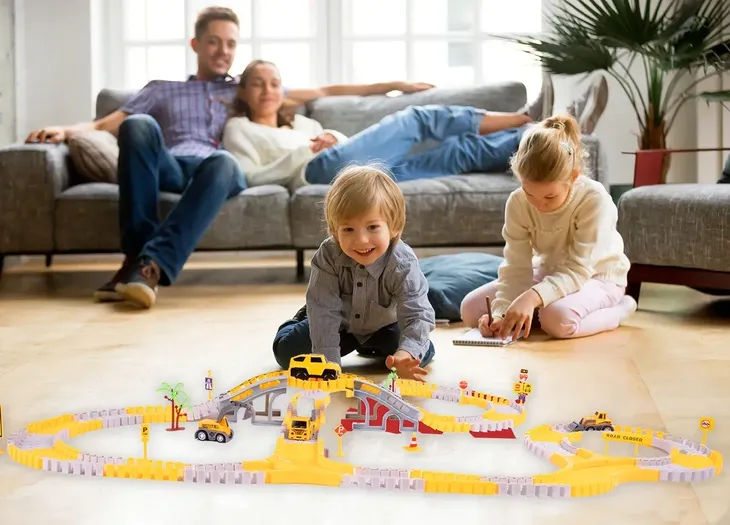 kolejka-tor-samochodowy-auta-budowlane-255-elementow-marka-malplay