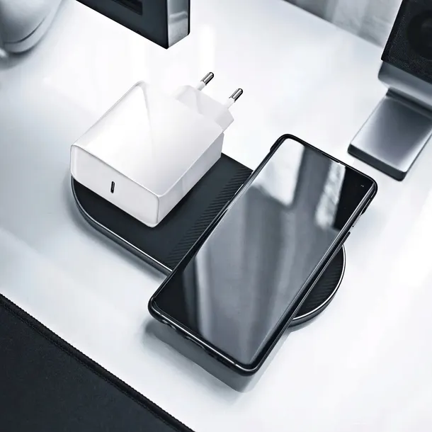 ladowarka-sieciowa-3a-45w-pd-quick-charge-4-0-marka-forcell