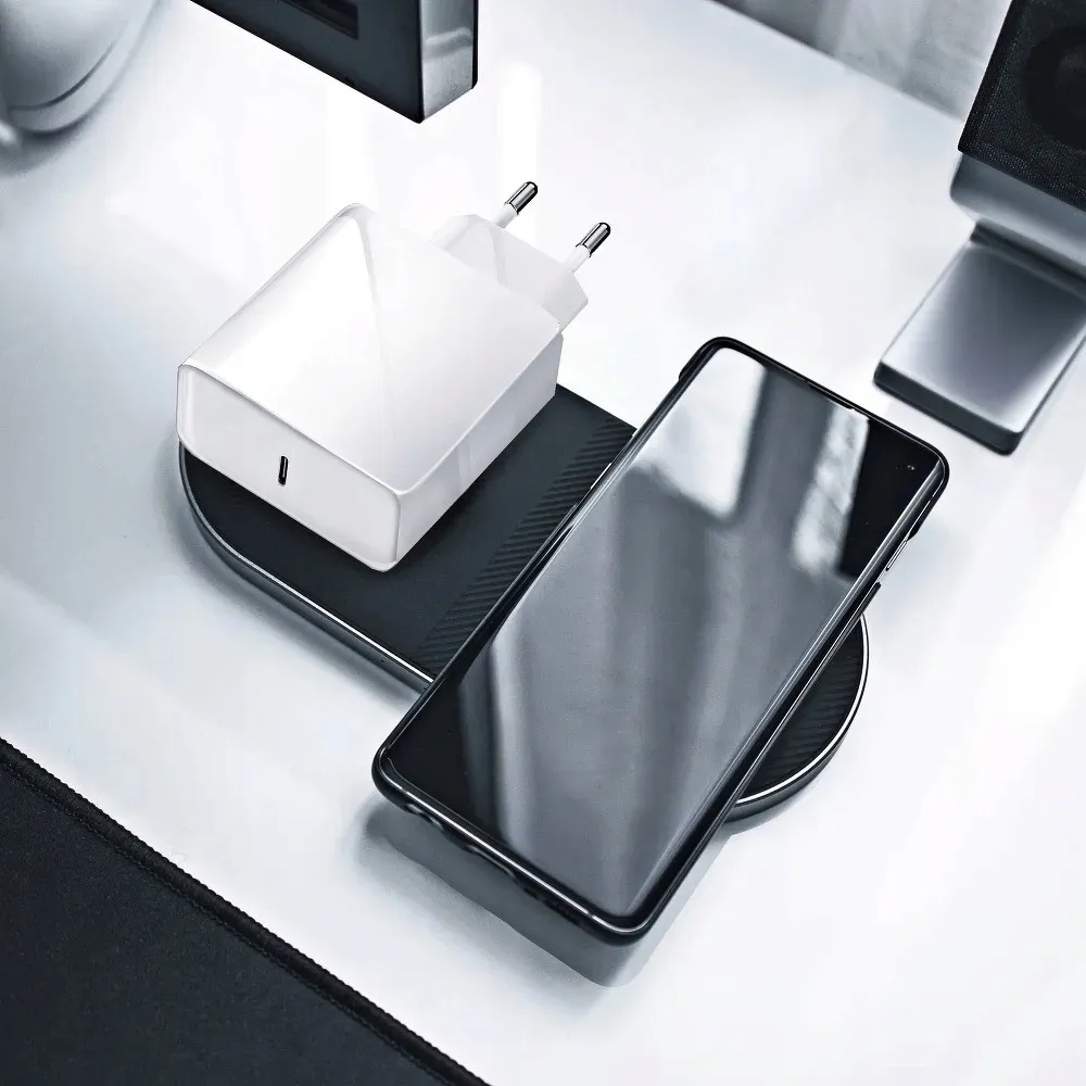 ladowarka-sieciowa-3a-45w-pd-quick-charge-4-0-stan-nowy