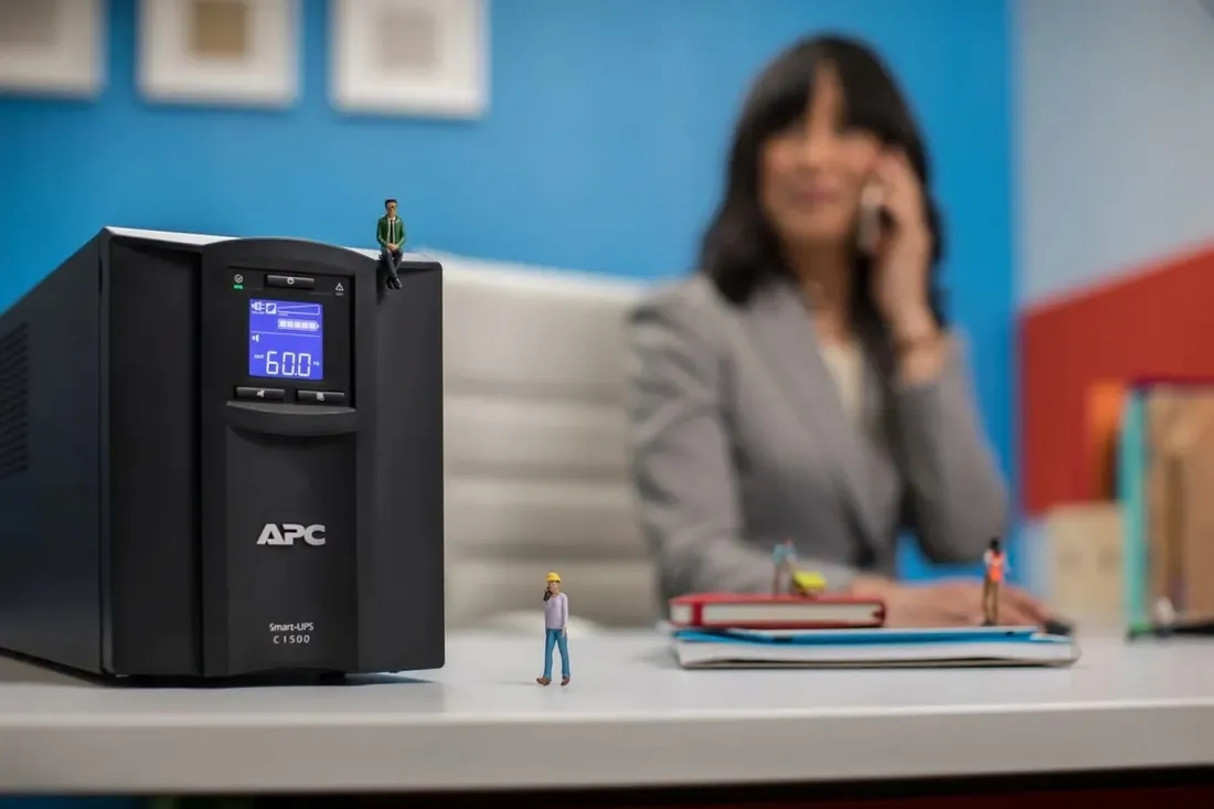 zasilacz-ups-apc-smc1500ic-mini-tower