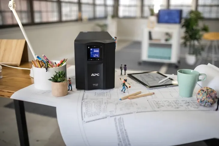 zasilacz-ups-apc-smc1500ic-mini-tower