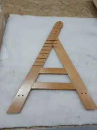 element-do-drewniane-krzeselko-hauck-alpha