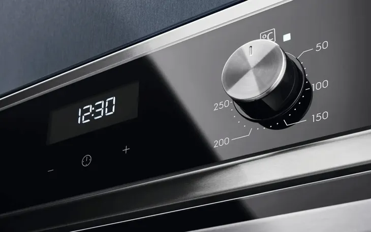 piekarnik-electrolux-eof5c50bx