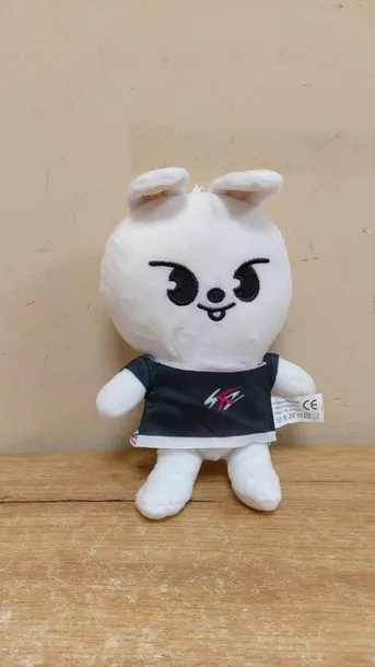 skzoo-plush-maskotka-pluszak-leebit-material-tkanina