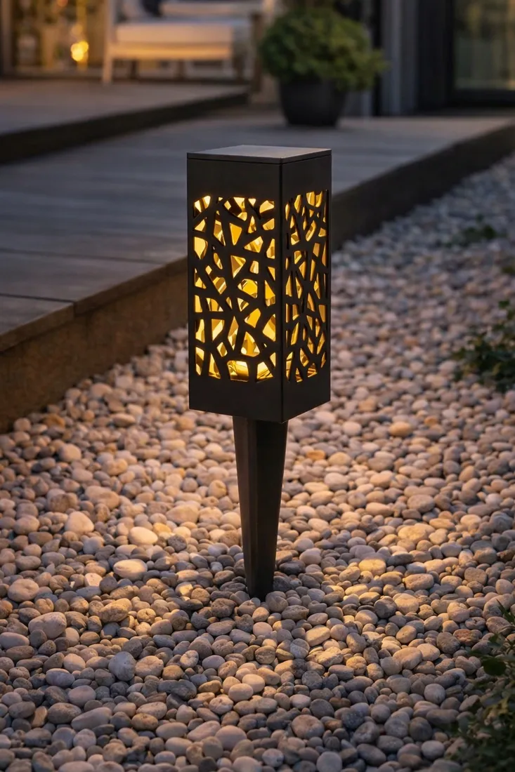 4x-lampa-solarna-wbijana-led-ogrodowa-latarnia-azurowa-ciepla