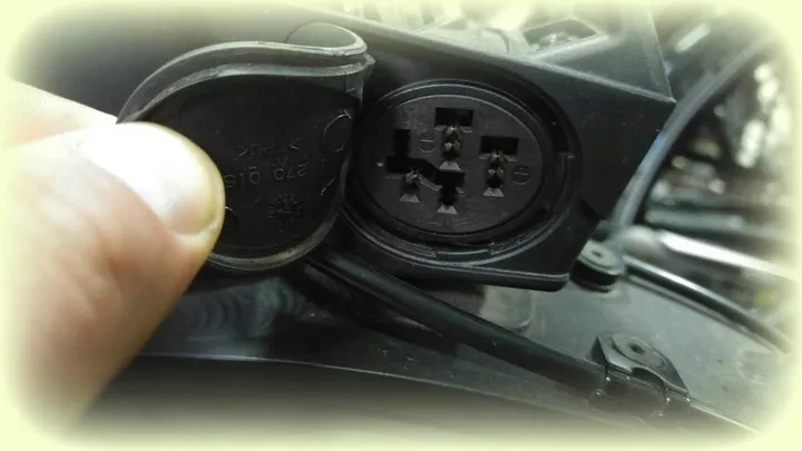 ladowarka-system-bosch-rower-elektryczny-36v-2a-box-oryginal-kod-producenta-0275007919