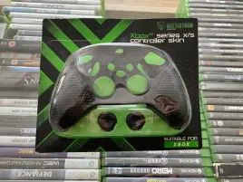 czarna-nakladka-na-kontroler-xbox-series-x-s
