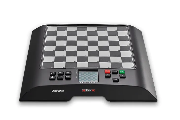 komputer-szachowy-chess-genius-2000-elo