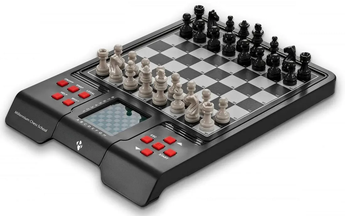 komputer-szachowy-millennium-chess-school