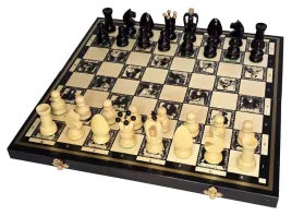 szachy-drewniane-poczet-krolow-polskich-duze-44x44-cm